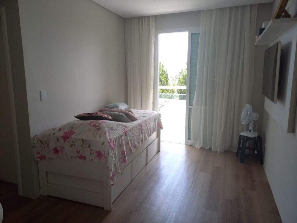 Casa de Condomínio à venda com 4 quartos, 255m² - Foto 4