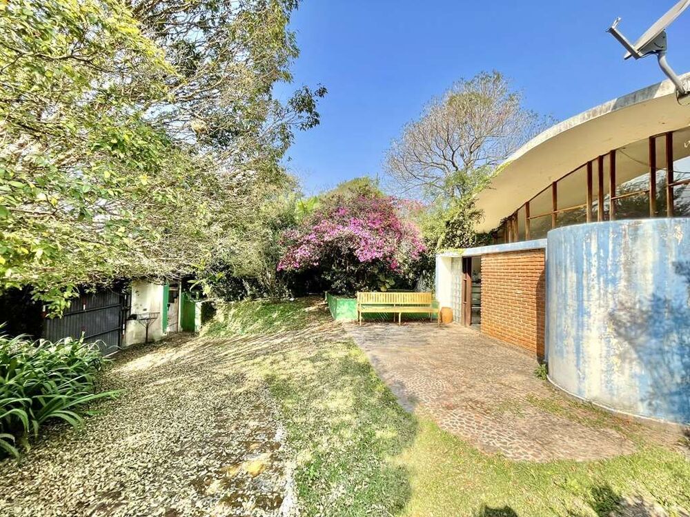 Casa, 4 quartos, 253 m² - Foto 1