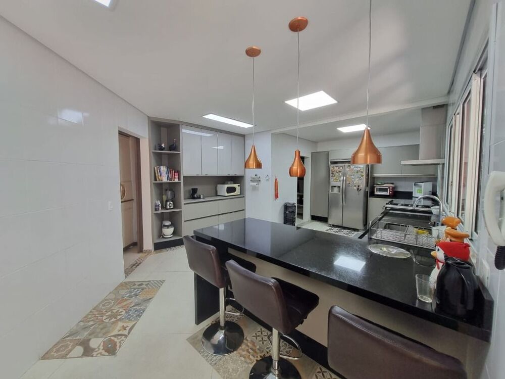 Casa de Condomínio à venda com 3 quartos, 530m² - Foto 1
