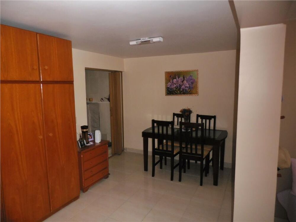 Casa à venda com 3 quartos, 245m² - Foto 3