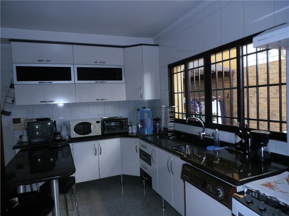 Casa, 3 quartos, 245 m² - Foto 15