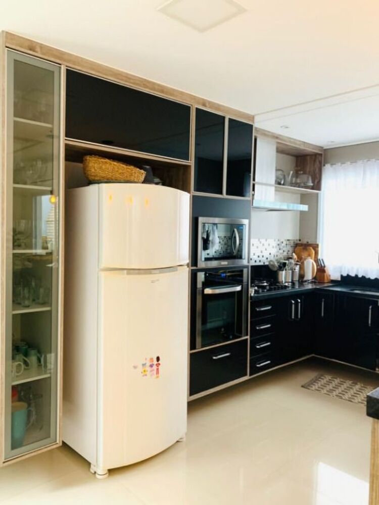 Casa de Condomínio à venda com 3 quartos, 218m² - Foto 6