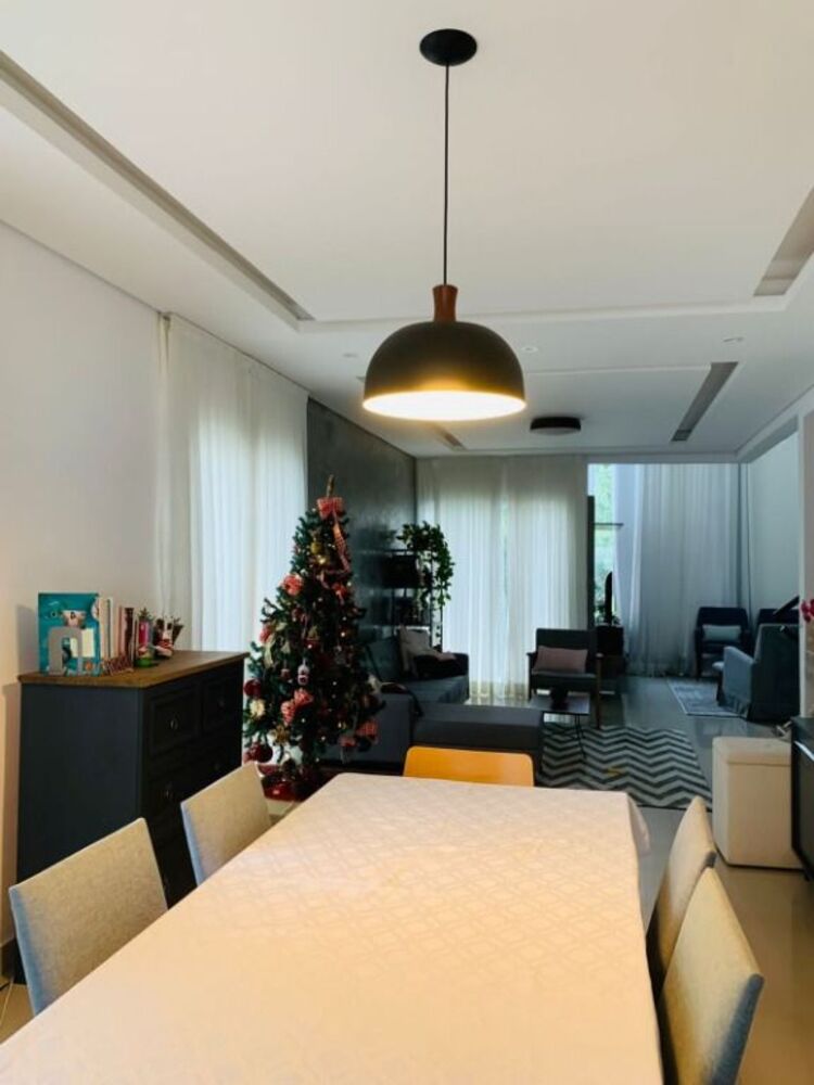Casa de Condomínio à venda com 3 quartos, 218m² - Foto 5