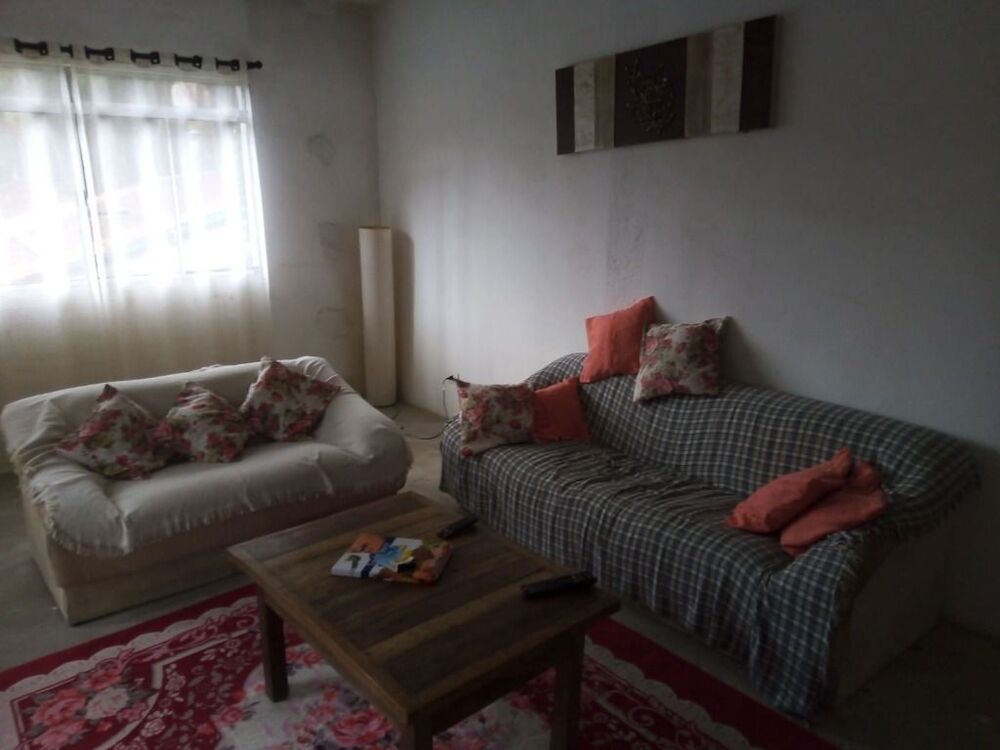 Casa à venda com 4 quartos, 285m² - Foto 2