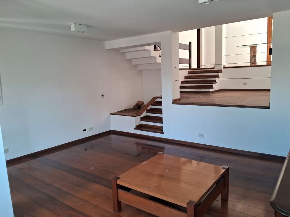 Casa de Condomínio à venda e aluguel com 4 quartos, 244m² - Foto 1