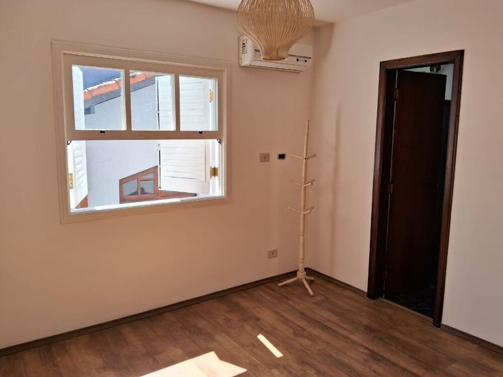 Casa de Condomínio à venda e aluguel com 4 quartos, 244m² - Foto 4