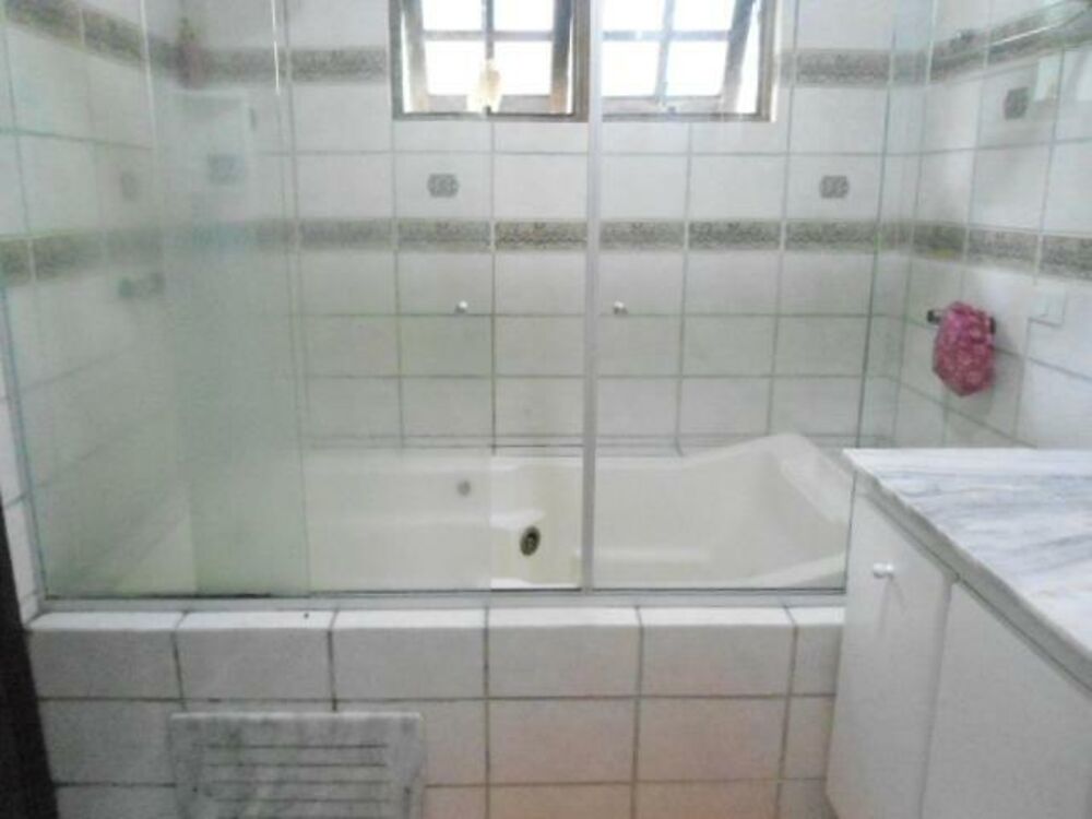 Casa de Condomínio à venda e aluguel com 3 quartos, 300m² - Foto 15