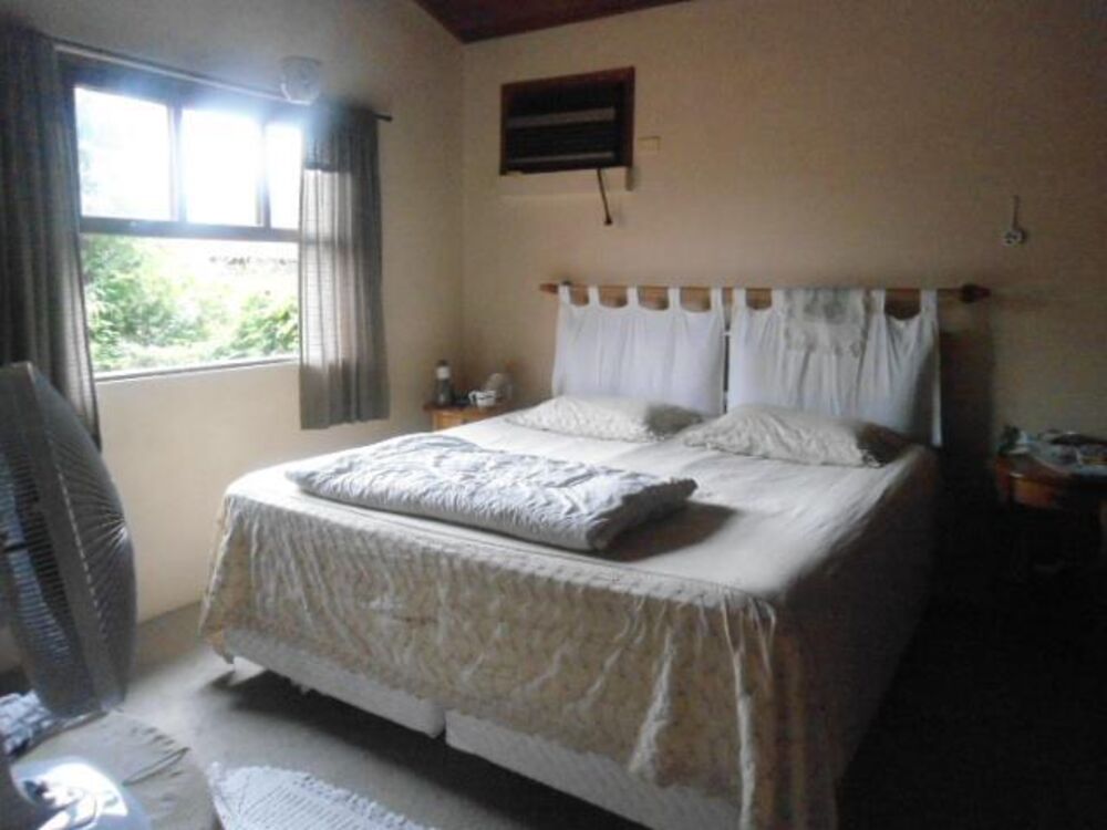 Casa de Condomínio à venda e aluguel com 3 quartos, 300m² - Foto 13