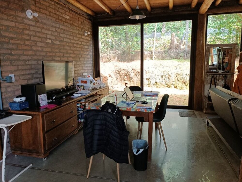 Casa de Condomínio à venda com 2 quartos, 200m² - Foto 1