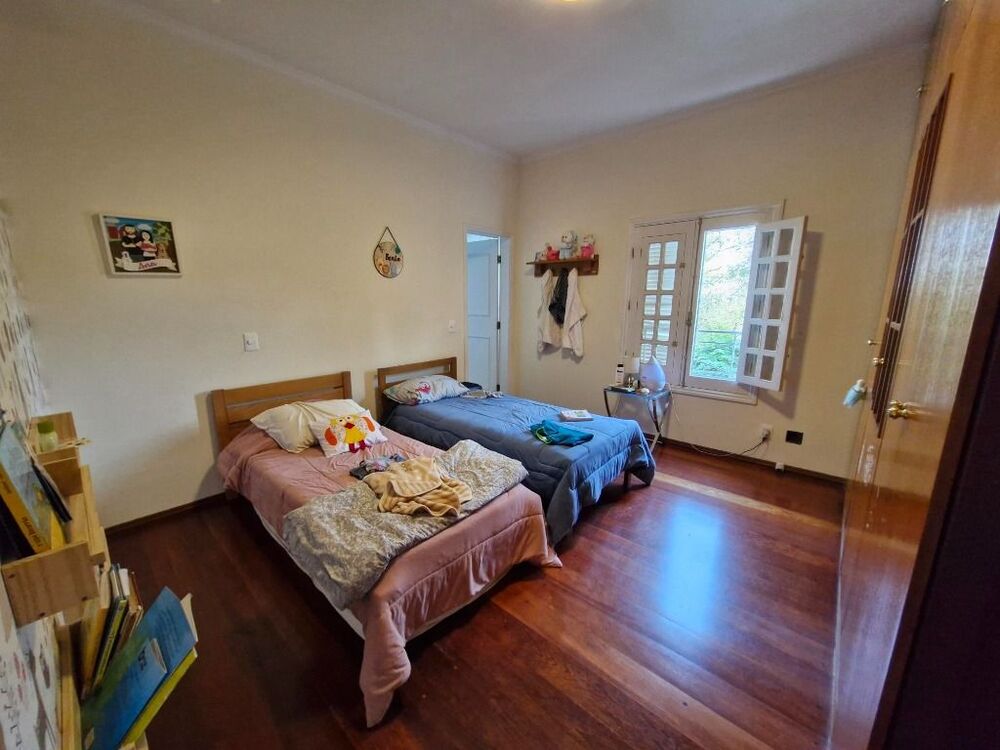 Casa de Condomínio à venda com 4 quartos, 338m² - Foto 1