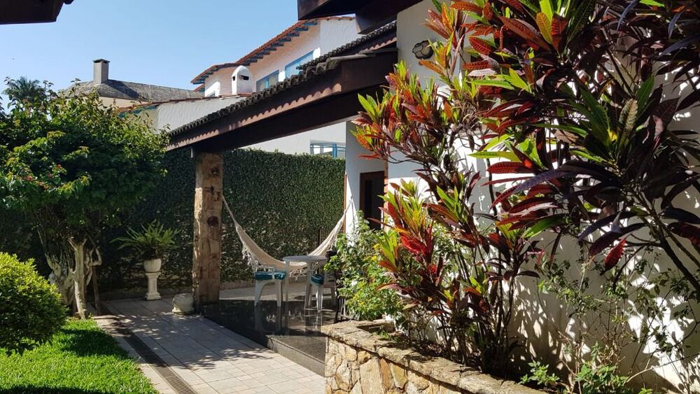 Casa de Condomínio à venda e aluguel com 3 quartos, 400m² - Foto 4