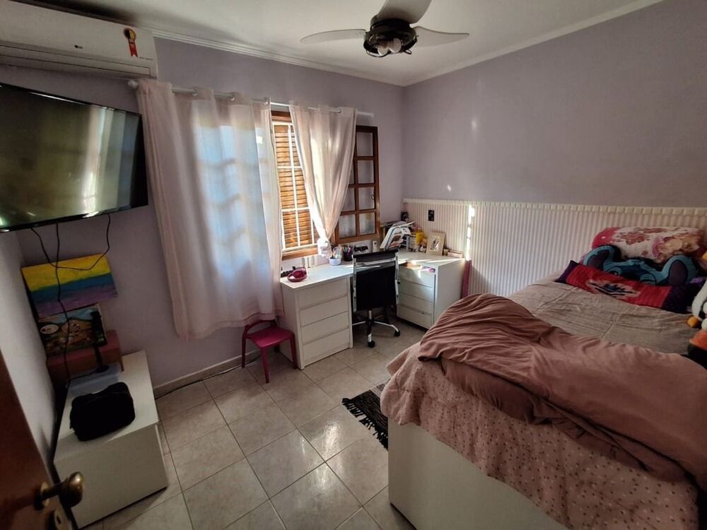 Casa, 3 quartos, 290 m² - Foto 3
