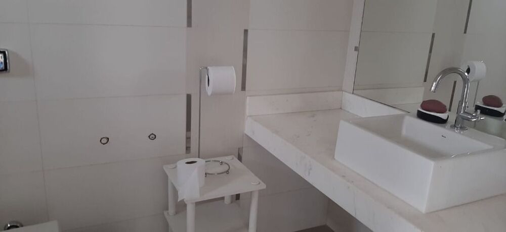Casa de Condomínio à venda e aluguel com 4 quartos, 600m² - Foto 19