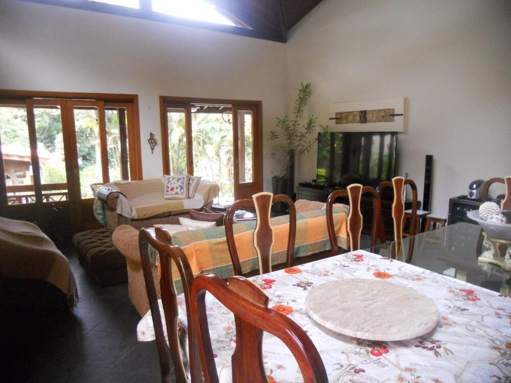 Casa à venda com 4 quartos, 300m² - Foto 3
