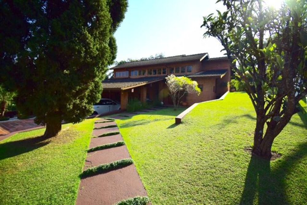 Casa de Condomínio à venda com 4 quartos, 480m² - Foto 2