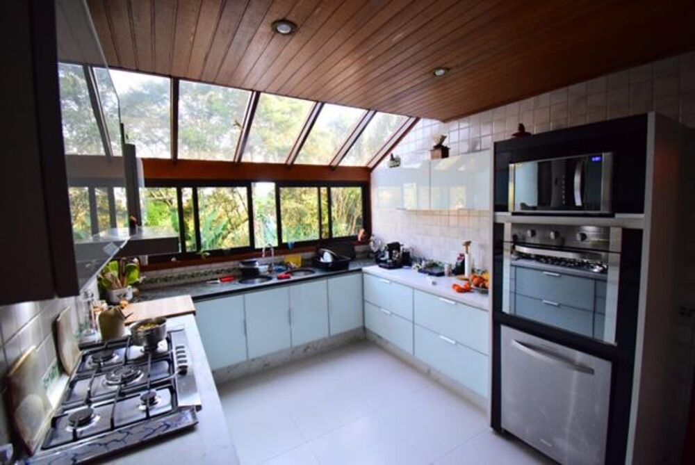 Casa de Condomínio à venda com 4 quartos, 480m² - Foto 8