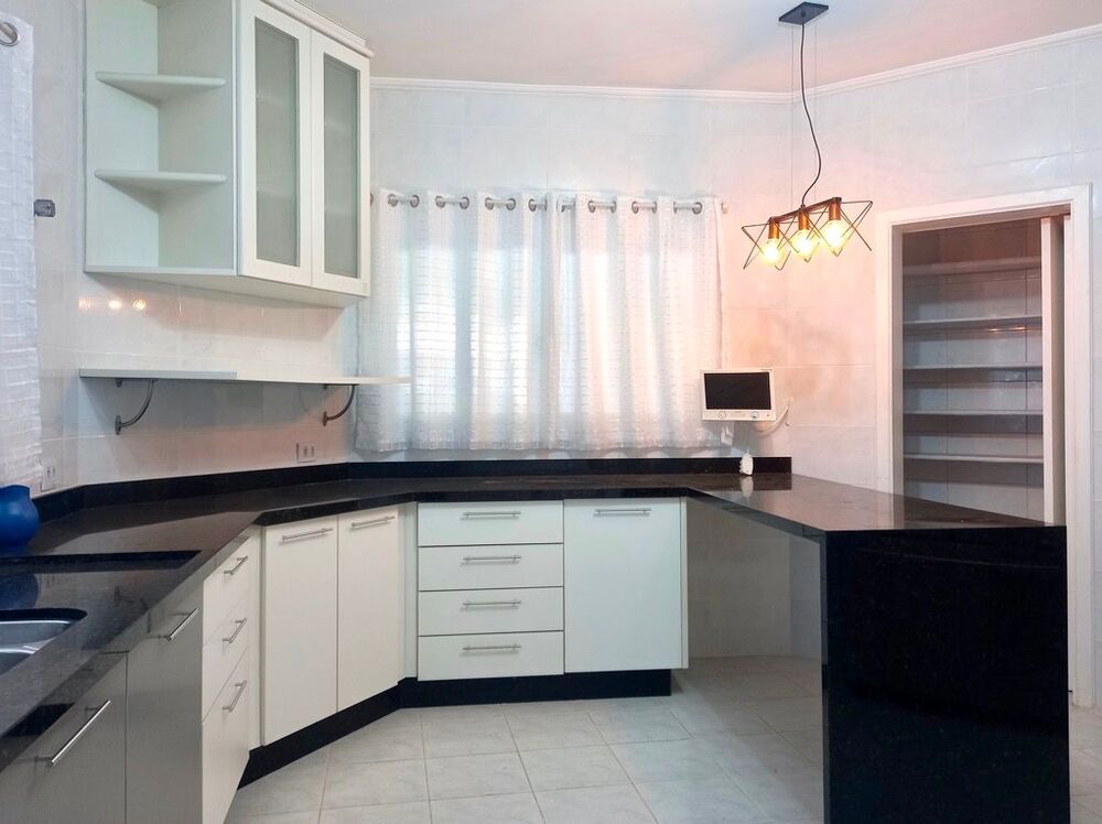 Casa de Condomínio à venda e aluguel com 3 quartos, 259m² - Foto 2