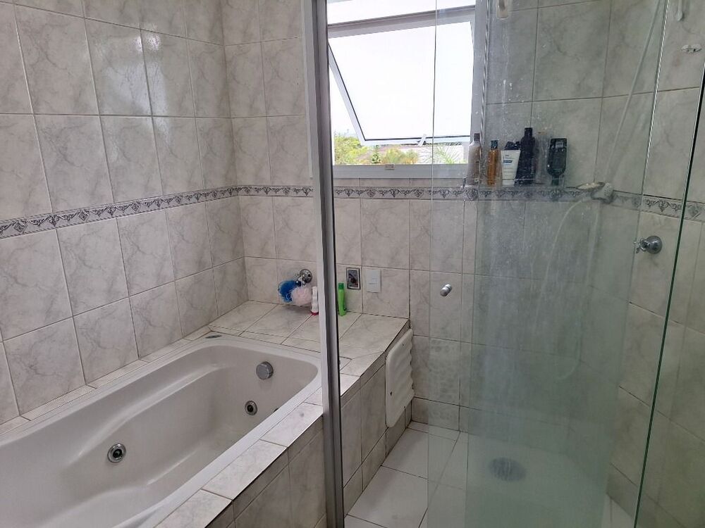 Casa de Condomínio à venda e aluguel com 3 quartos, 225m² - Foto 12