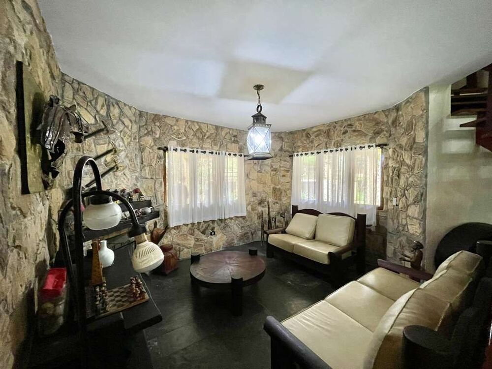 Casa de Condomínio à venda com 4 quartos, 428m² - Foto 1