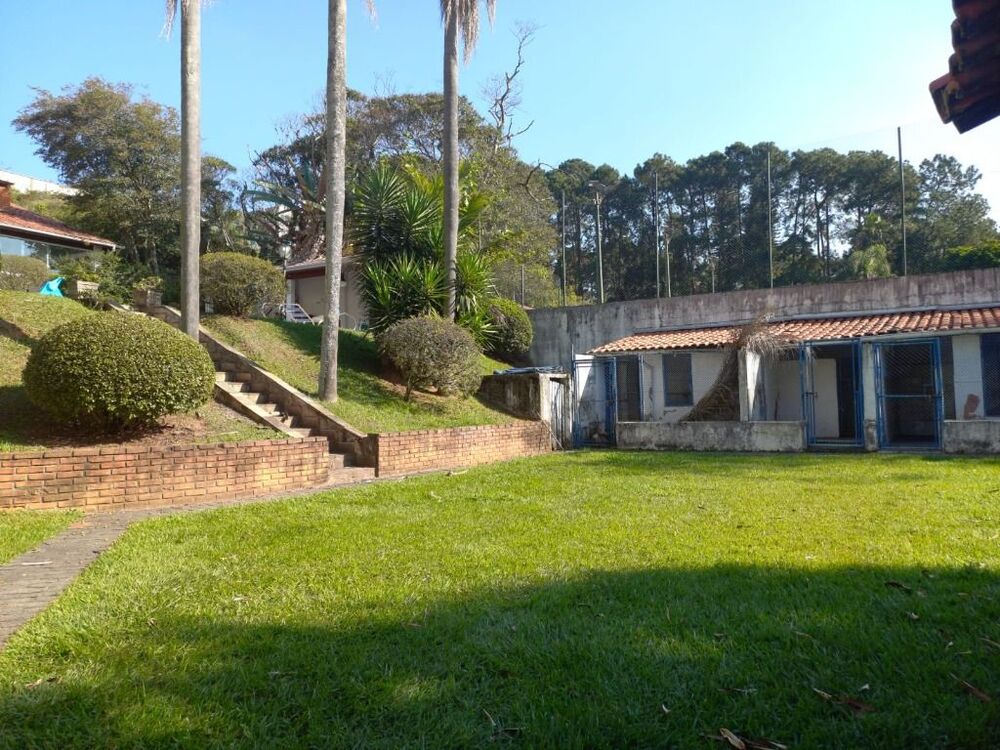 Casa de Condomínio para alugar com 3 quartos, 390m² - Foto 7