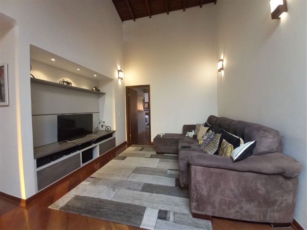 Casa de Condomínio à venda com 4 quartos, 450m² - Foto 3