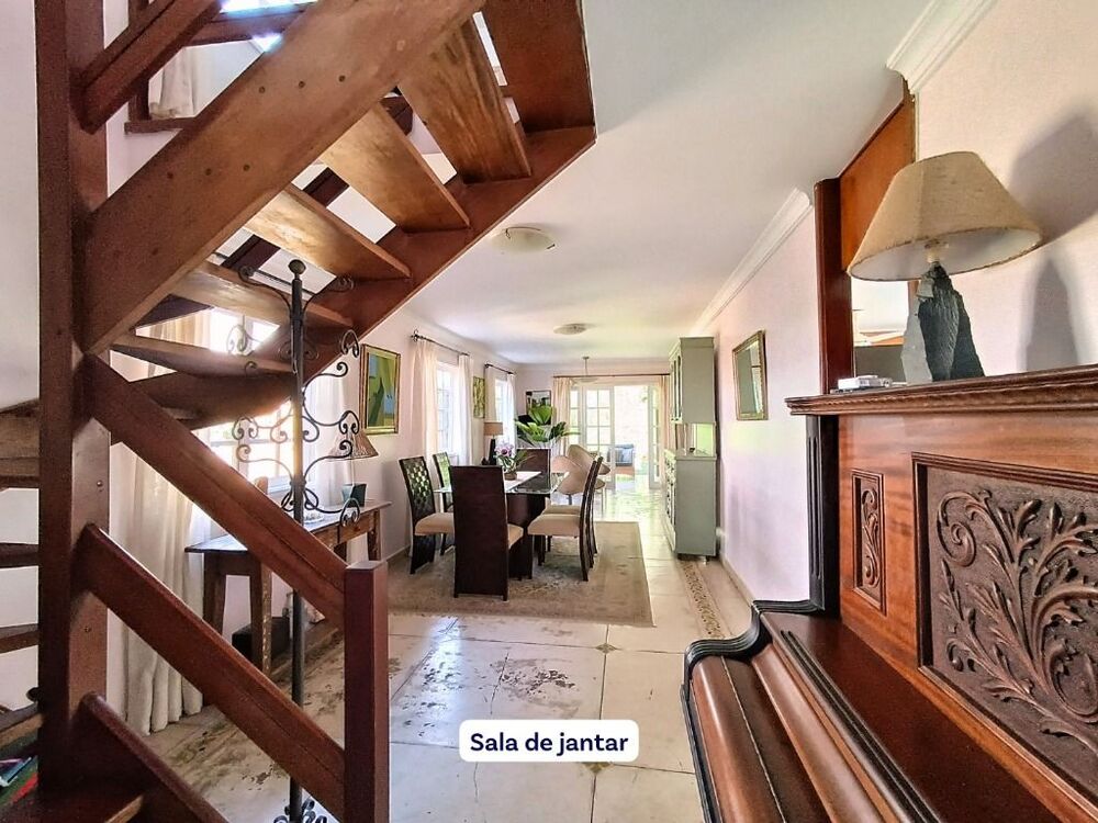 Casa de Condomínio à venda com 4 quartos, 270m² - Foto 2