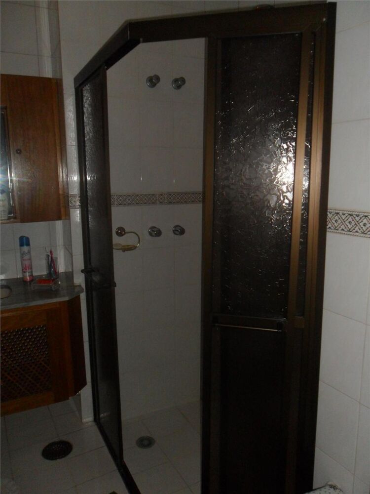 Casa de Condomínio à venda com 6 quartos, 591m² - Foto 2