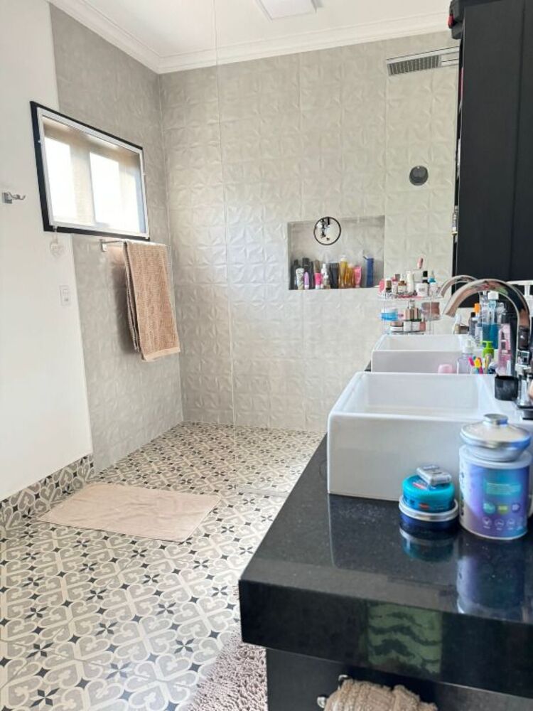 Casa de Condomínio à venda com 4 quartos, 288m² - Foto 28