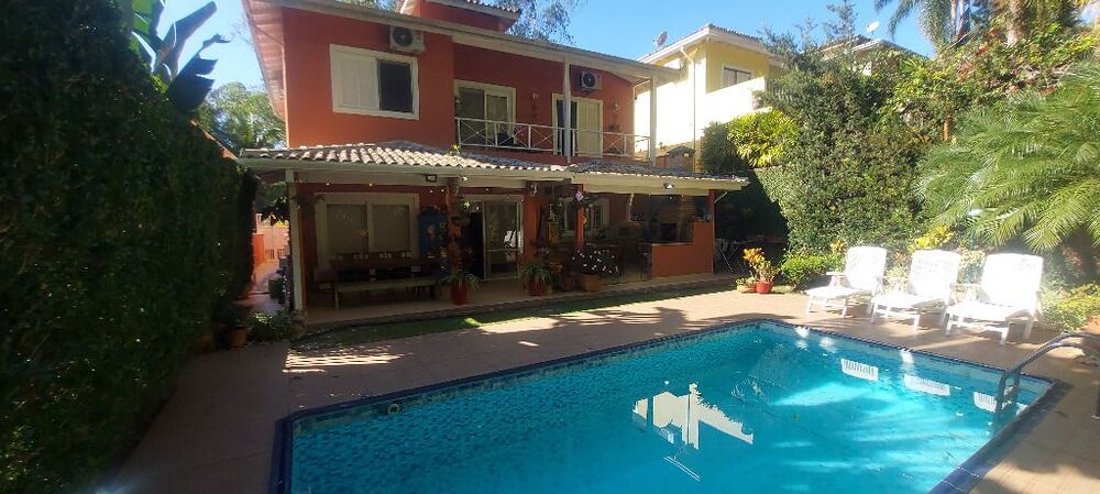 Casa de Condomínio à venda com 4 quartos, 288m² - Foto 1