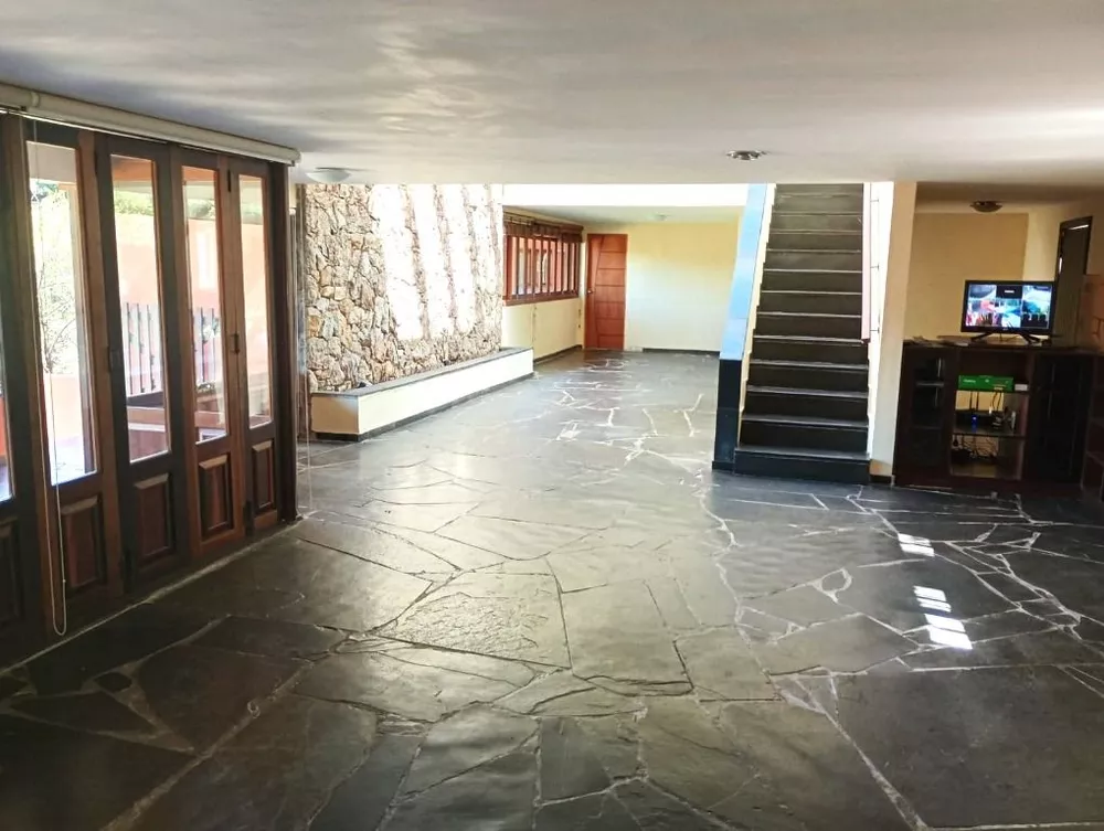 Casa de Condomínio à venda e aluguel com 5 quartos, 307m² - Foto 3