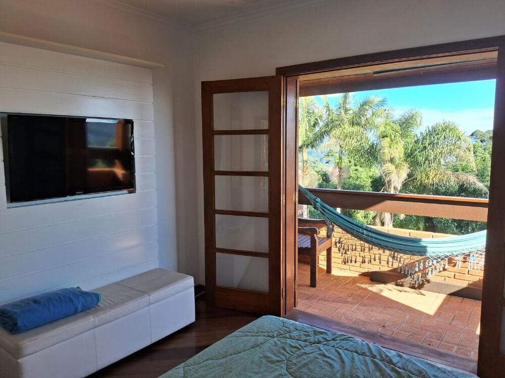 Casa de Condomínio à venda com 3 quartos, 372m² - Foto 4