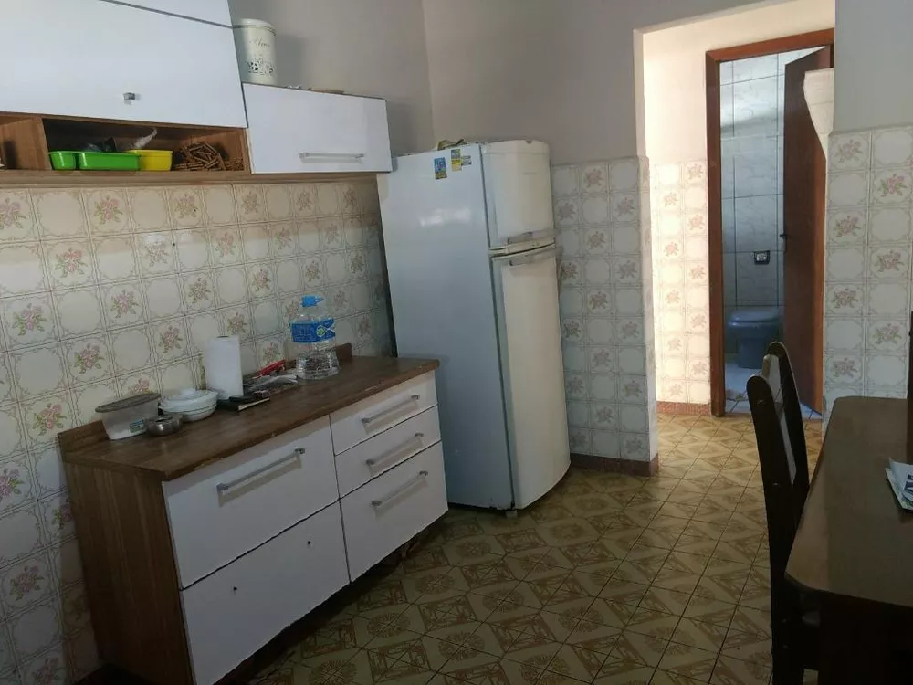 Casa à venda com 2 quartos, 72m² - Foto 5