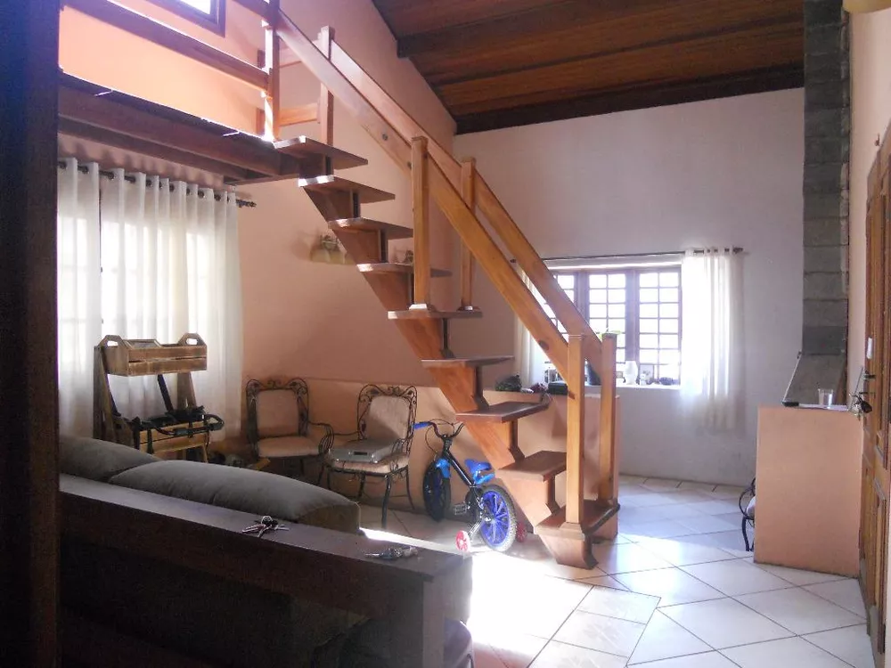 Casa de Condomínio à venda com 3 quartos, 490m² - Foto 1