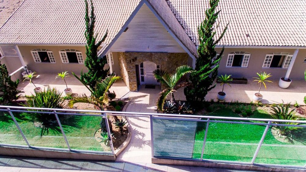 Casa de Condomínio à venda e aluguel com 7 quartos, 2000m² - Foto 2