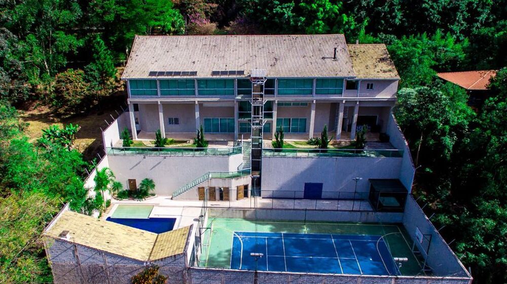 Casa de Condomínio à venda e aluguel com 7 quartos, 2000m² - Foto 1