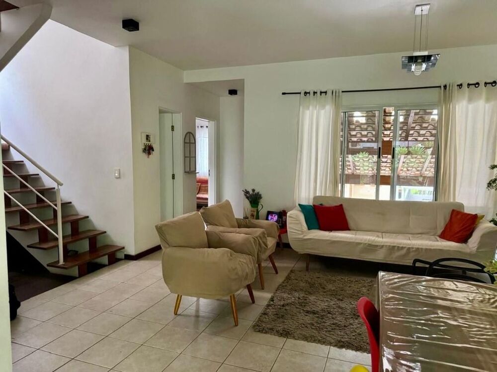 Casa de Condomínio à venda com 3 quartos, 158m² - Foto 2