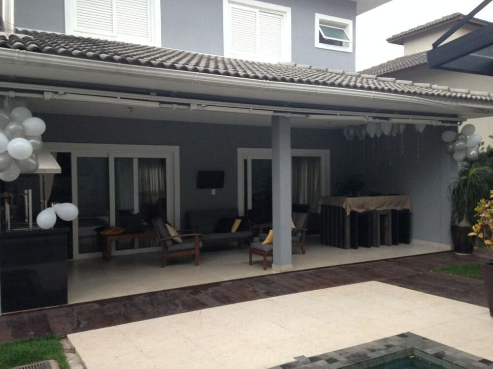 Casa de Condomínio à venda com 4 quartos, 300m² - Foto 1
