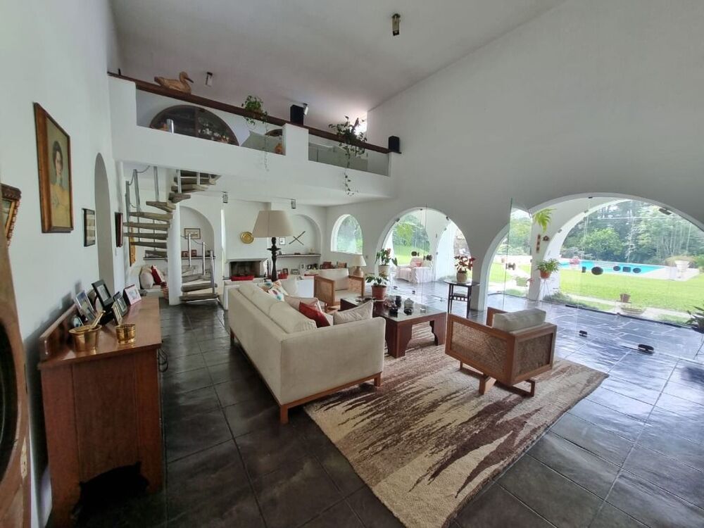 Casa de Condomínio à venda com 4 quartos, 650m² - Foto 1