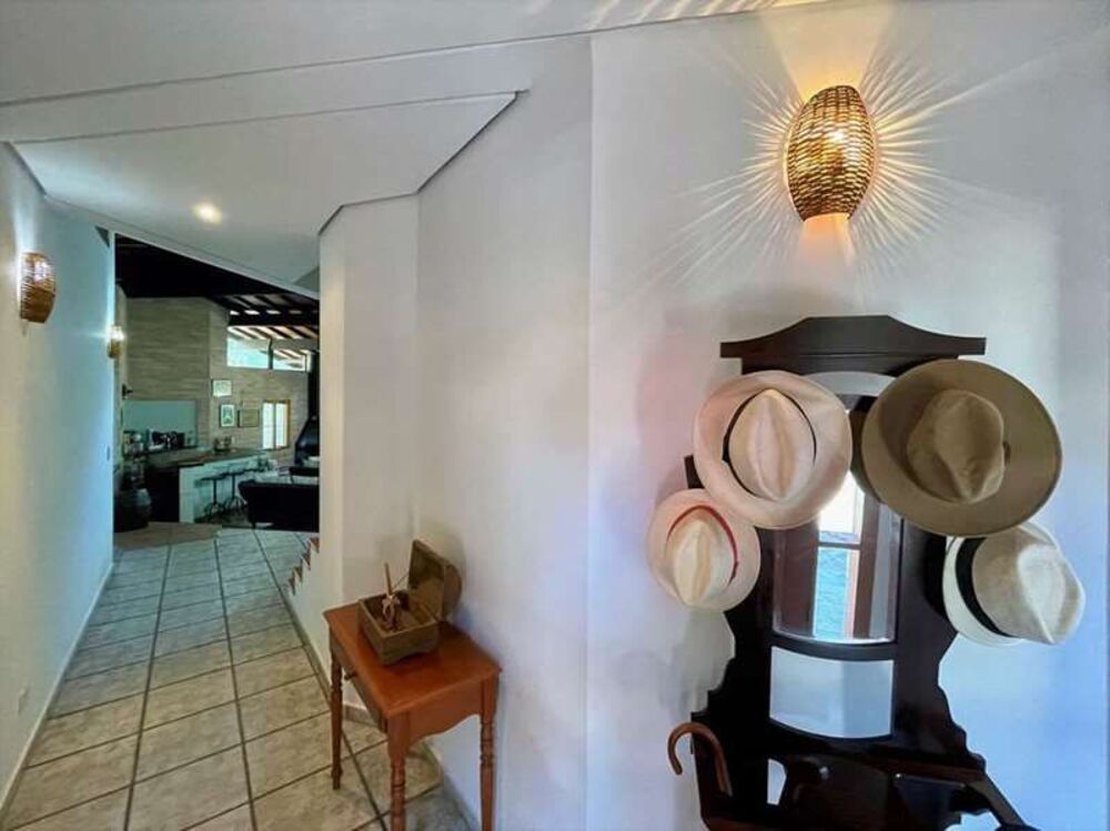 Casa de Condomínio à venda com 4 quartos, 444m² - Foto 1