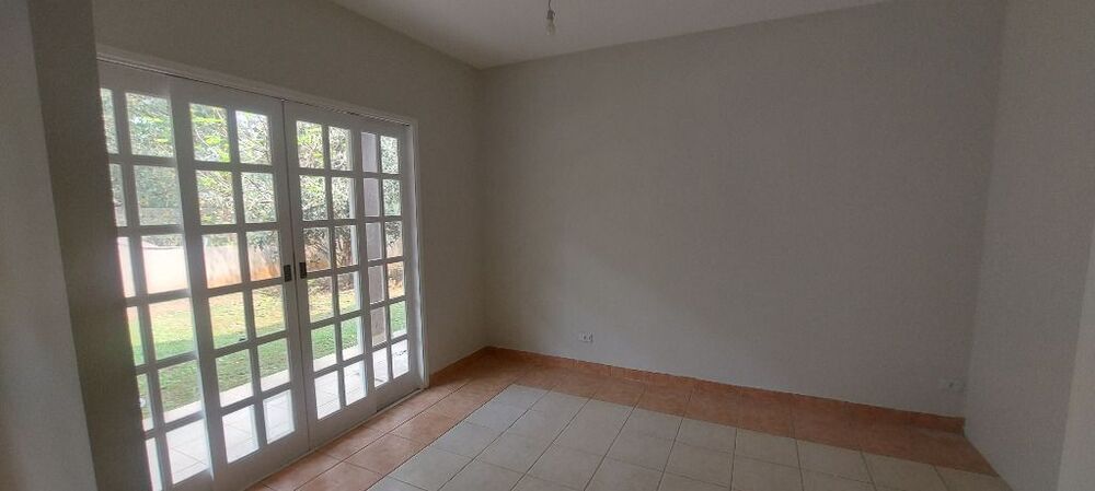 Casa de Condomínio para alugar com 6 quartos, 450m² - Foto 8