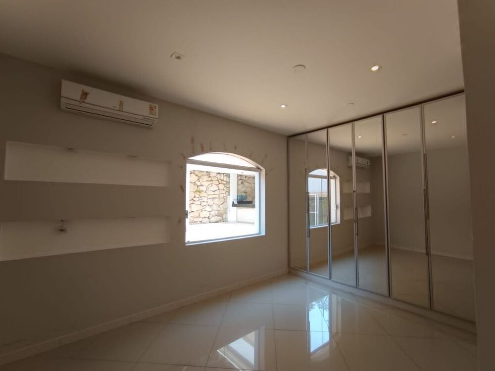 Casa de Condomínio à venda com 3 quartos, 200m² - Foto 2