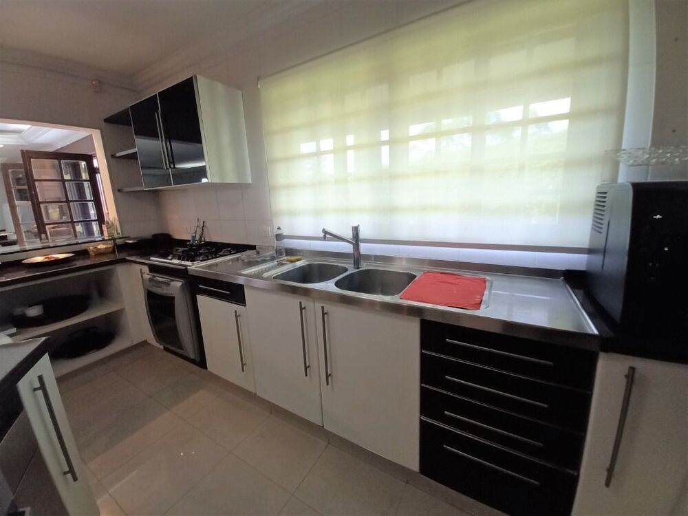 Casa de Condomínio à venda com 4 quartos, 400m² - Foto 7