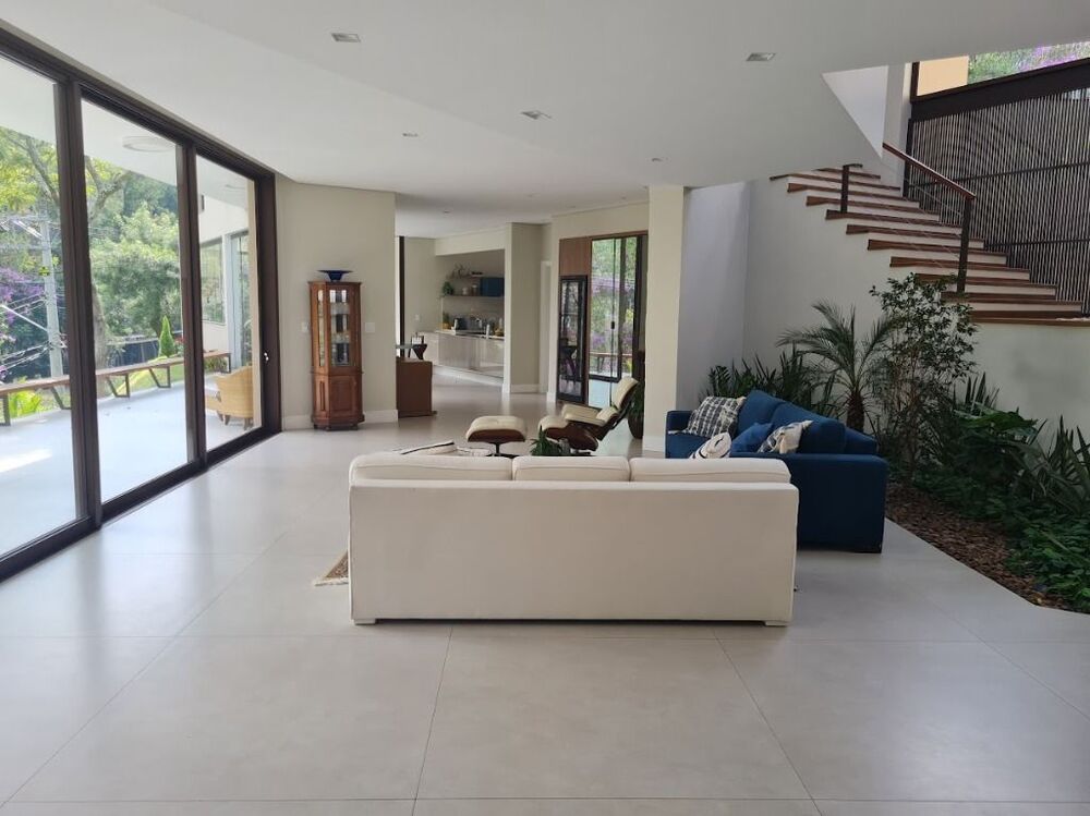 Casa de Condomínio à venda com 4 quartos, 506m² - Foto 1