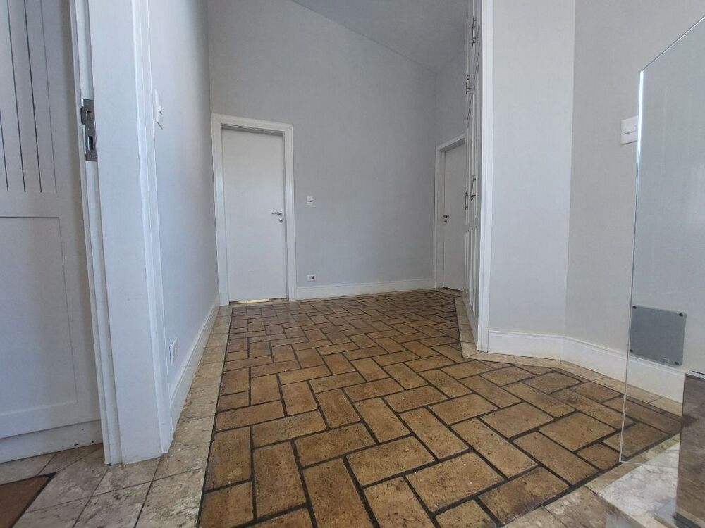 Casa de Condomínio à venda e aluguel com 4 quartos, 535m² - Foto 3