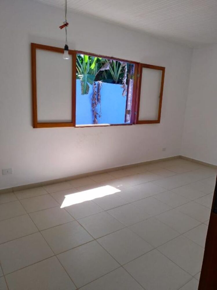 Casa de Condomínio à venda com 4 quartos, 250m² - Foto 3