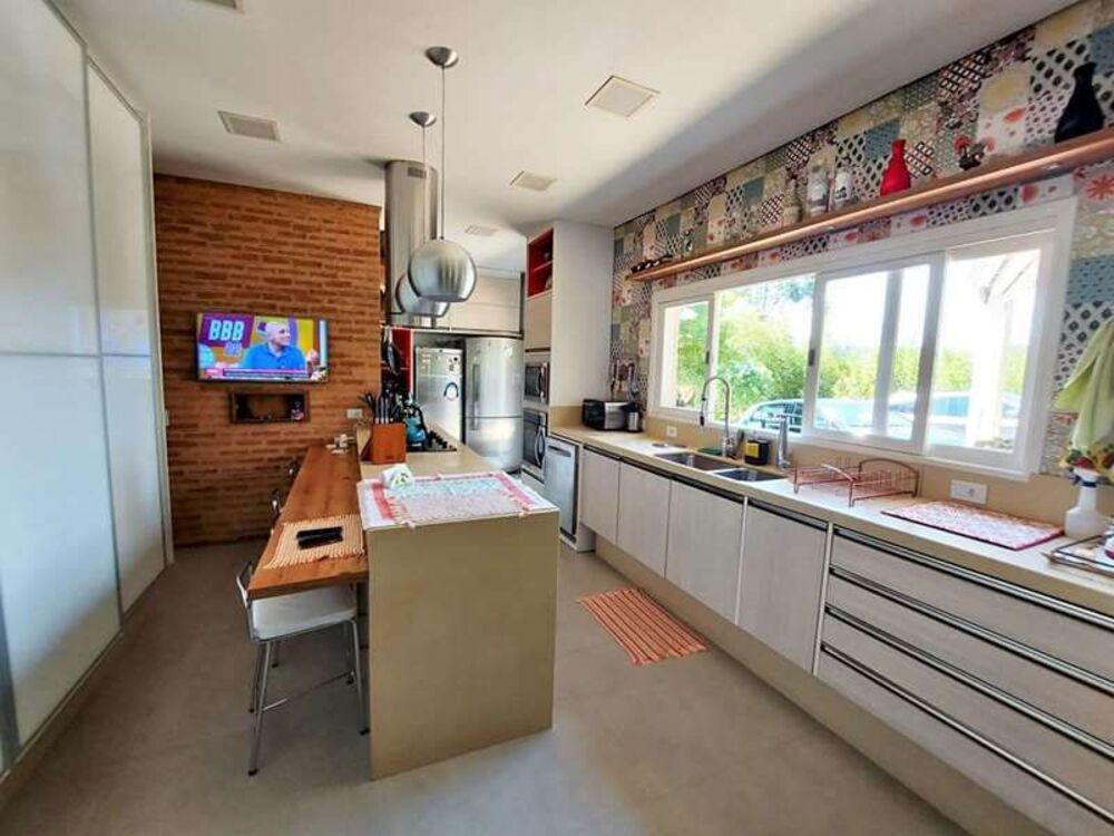 Casa de Condomínio à venda com 5 quartos, 322m² - Foto 1