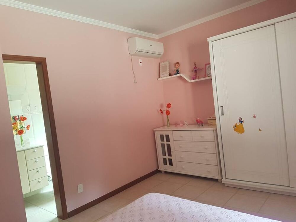 Casa de Condomínio à venda com 3 quartos, 290m² - Foto 3