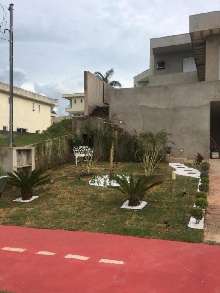 Casa de Condomínio à venda com 4 quartos, 366m² - Foto 1