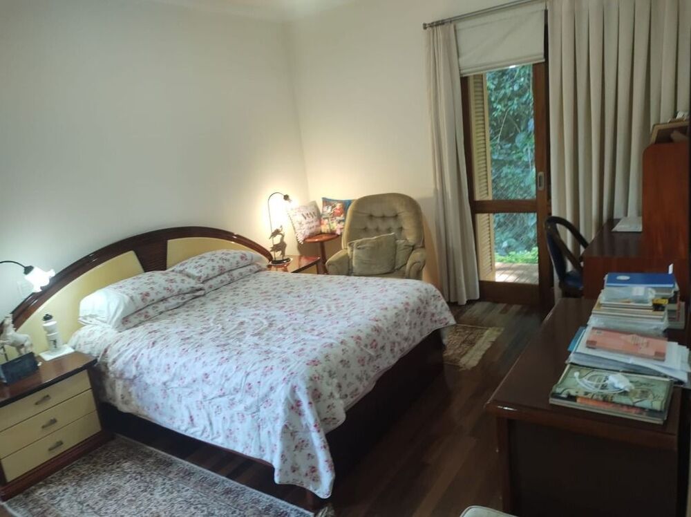 Casa de Condomínio à venda com 3 quartos, 335m² - Foto 4