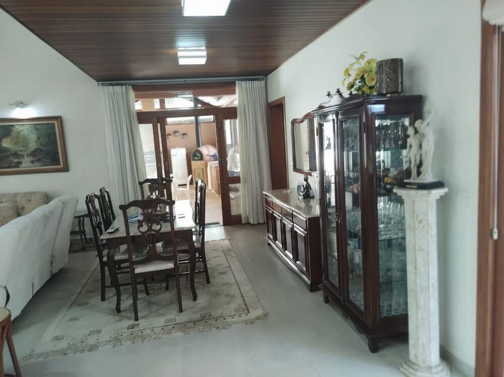 Casa de Condomínio à venda com 3 quartos, 335m² - Foto 1
